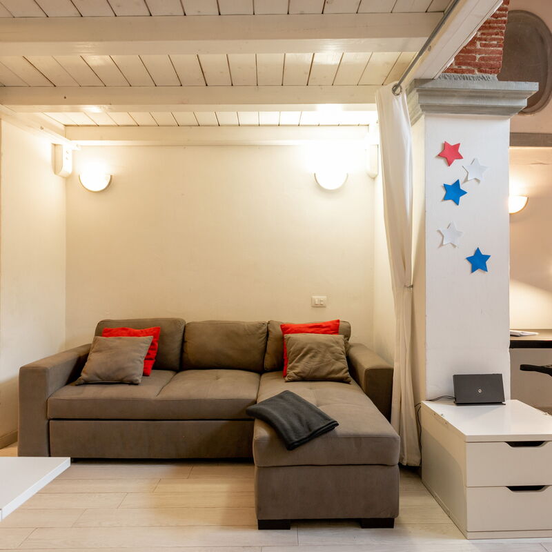 Oltrarno Loft: Dining Room, Living Room