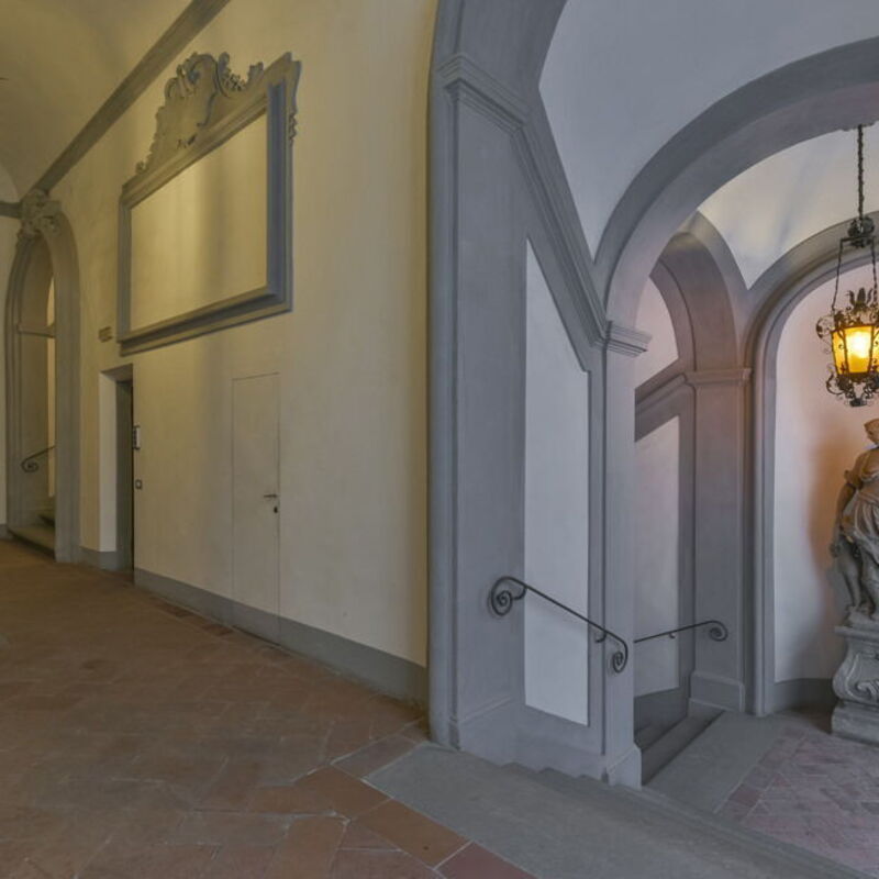 Terme View: Entrée principale, Extérieurs