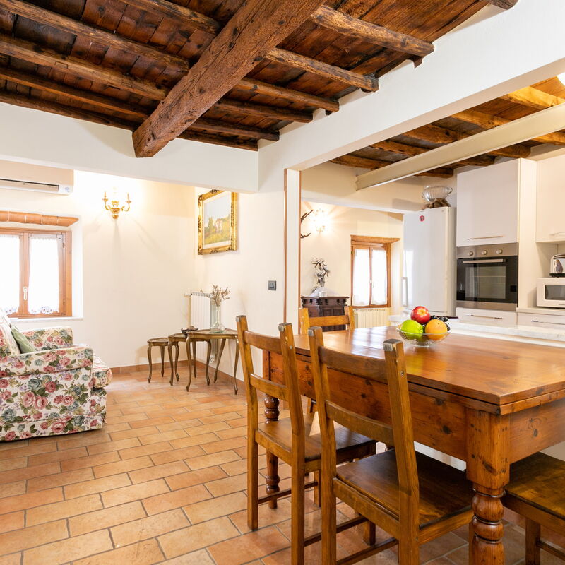 Agatha: Cuisine, Salle à manger, Salon