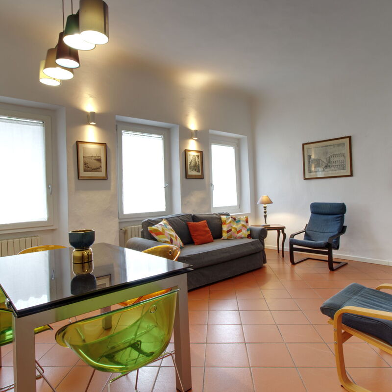 Gilda: Salle à manger, Salon