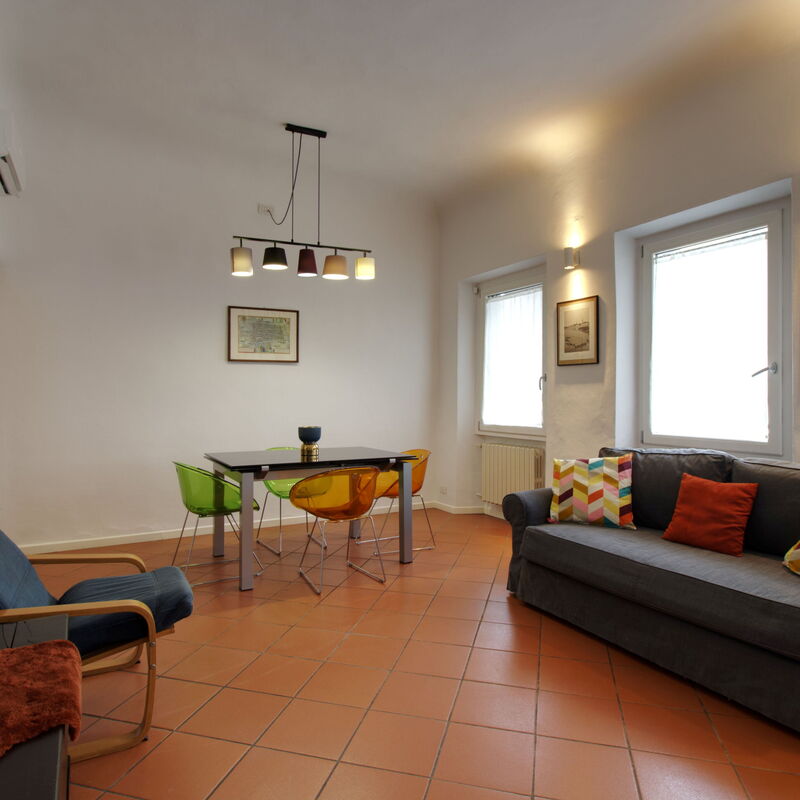 Gilda: Salle à manger, Salon