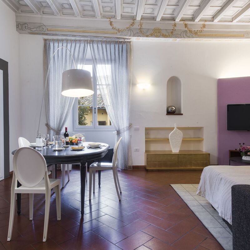 Palazzo Terme: Bedroom, Dining Room, Living Room