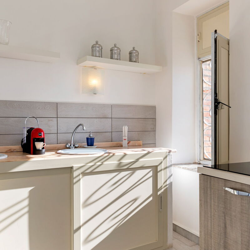 Sunrise Of Isola Bella: Cucina, Sala da pranzo