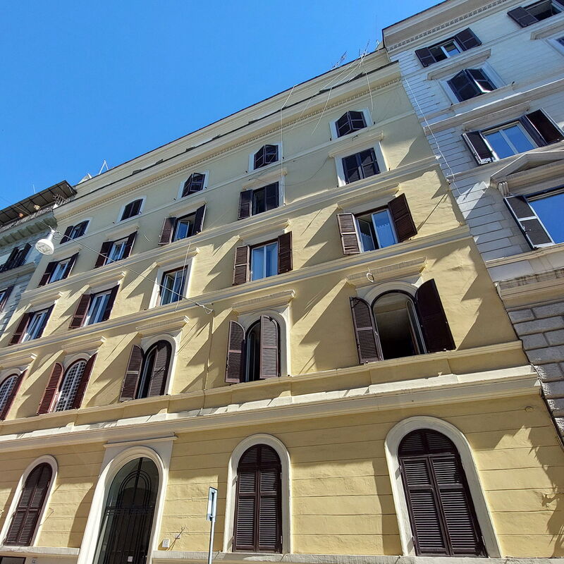 Aleardo Aleardi: Building Exterior