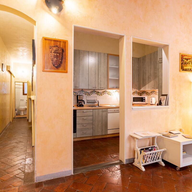 Antonino: Dining Room, Living Room