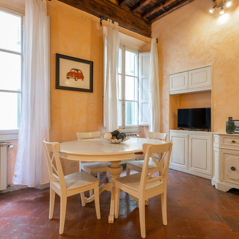 Antonino: Dining Room, Living Room