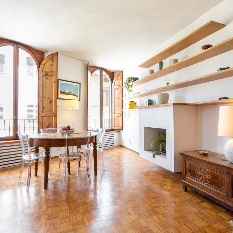 Thiago: Dining Room, Living Room