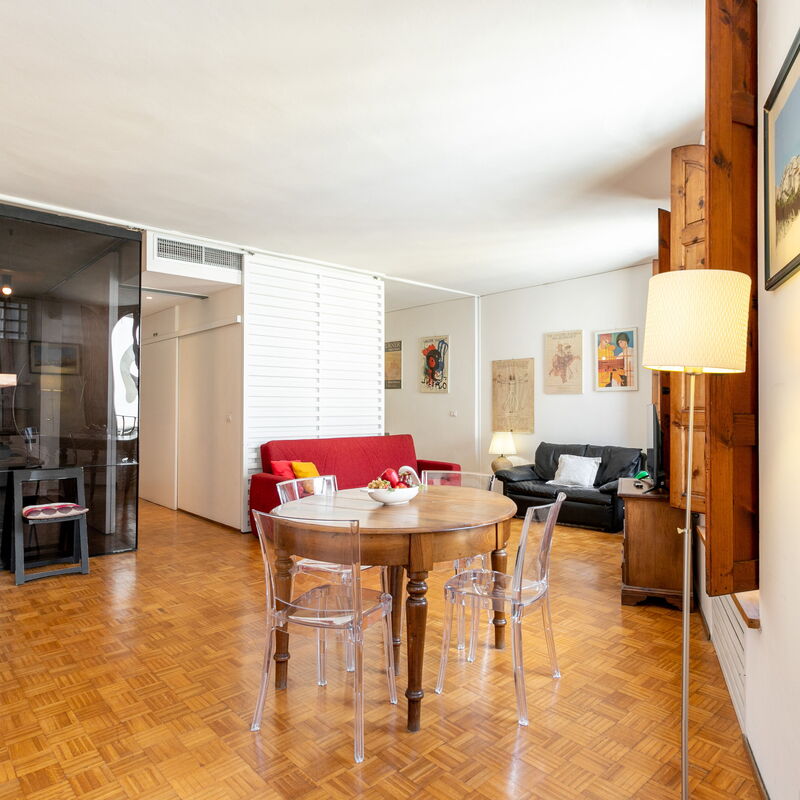 Thiago: Dining Room, Living Room