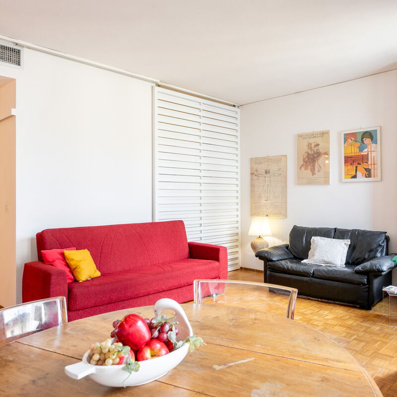 Thiago: Dining Room, Living Room