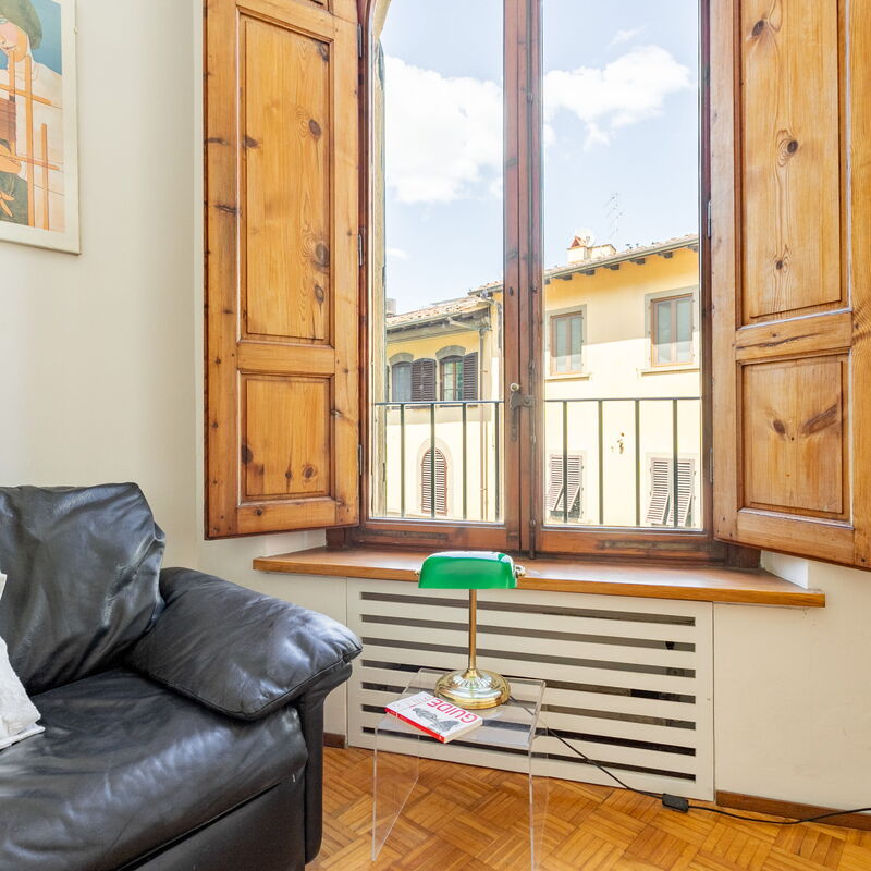 Thiago: Dining Room, Living Room