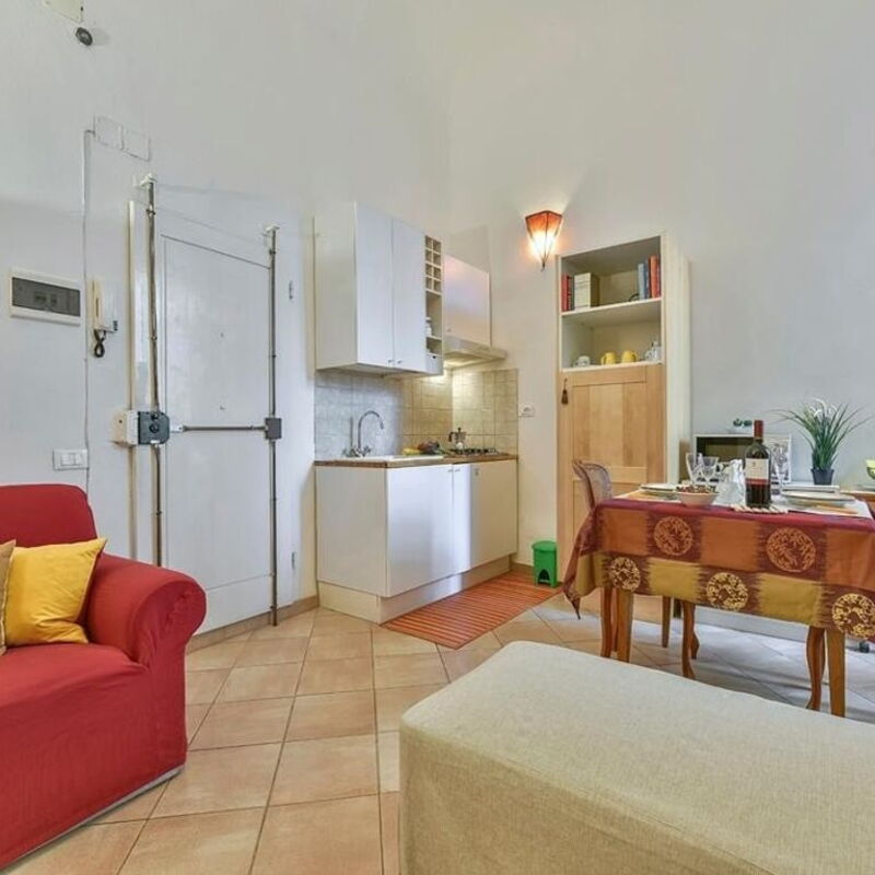 Mignon: Dining Room, Kitchen, Living Room