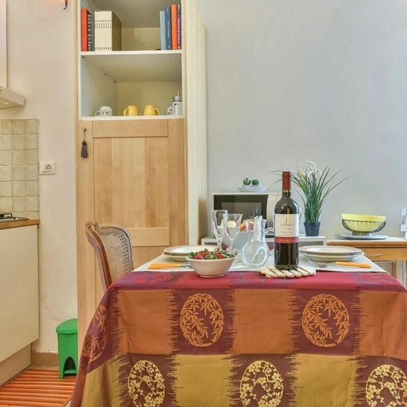 Mignon: Dining Room, Kitchen, Living Room