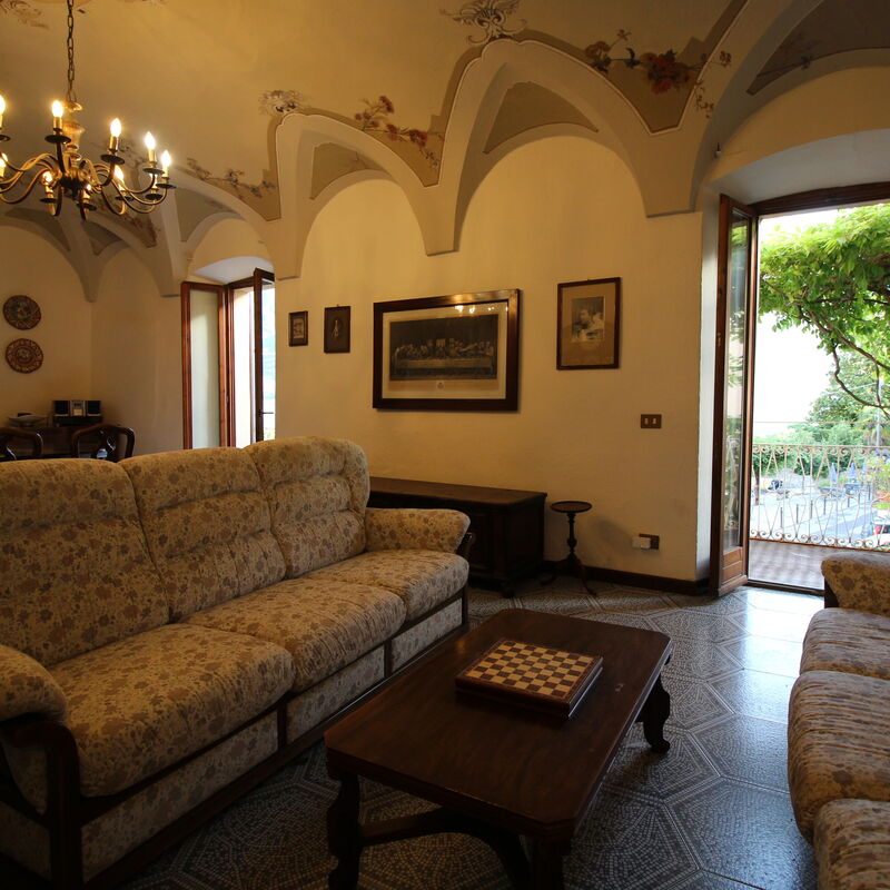 Casa Glicine On The Lake: Dining Room, Living Room