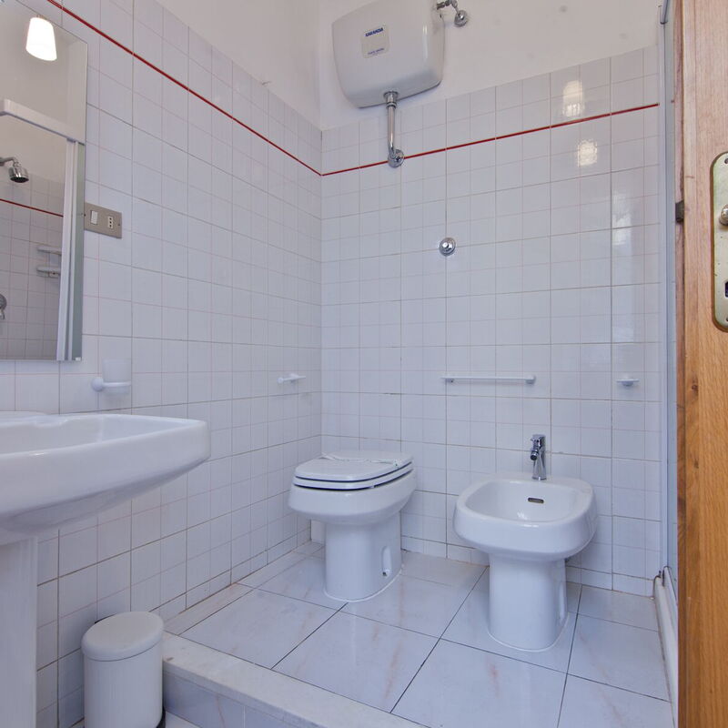 Flaminia: Ensuite bathroom.