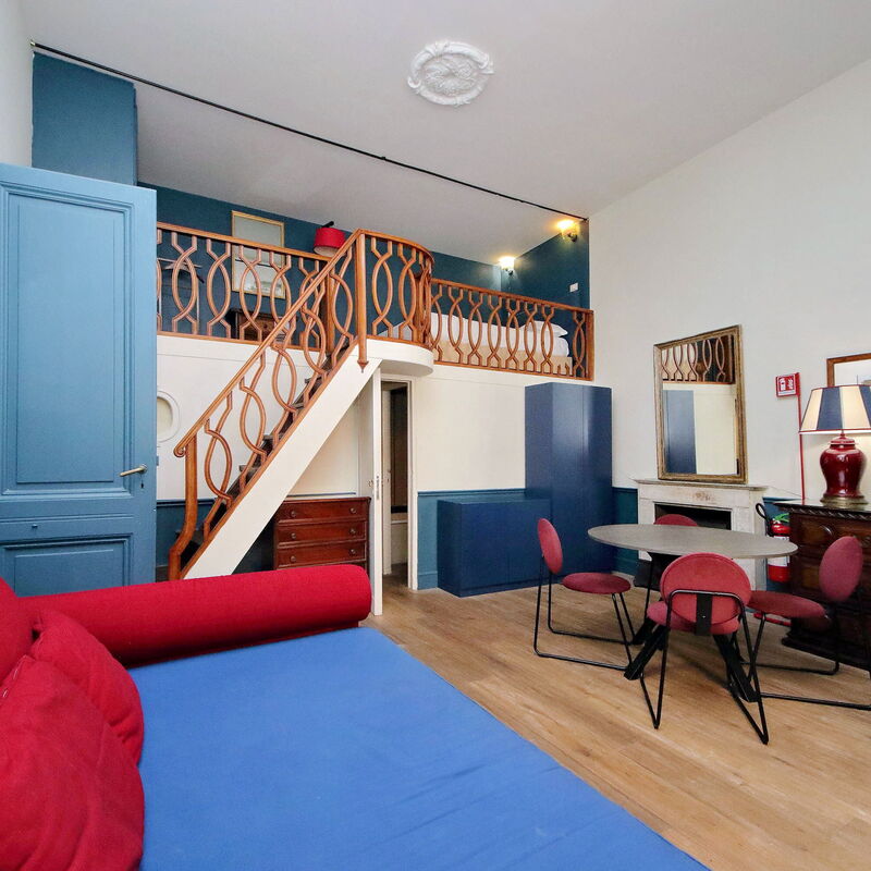 Studio con Soppalco • Via Gregoriana • Vicino Piazza di Spagna: chambre à coucher, Salle à manger, Salon
