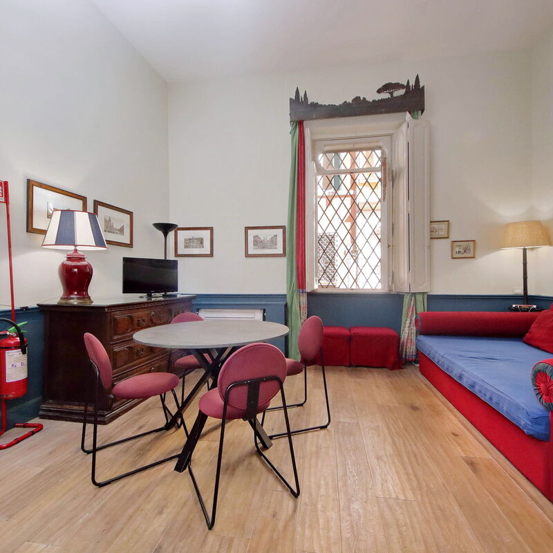 Studio con Soppalco • Via Gregoriana • Vicino Piazza di Spagna: Salle à manger, Salon