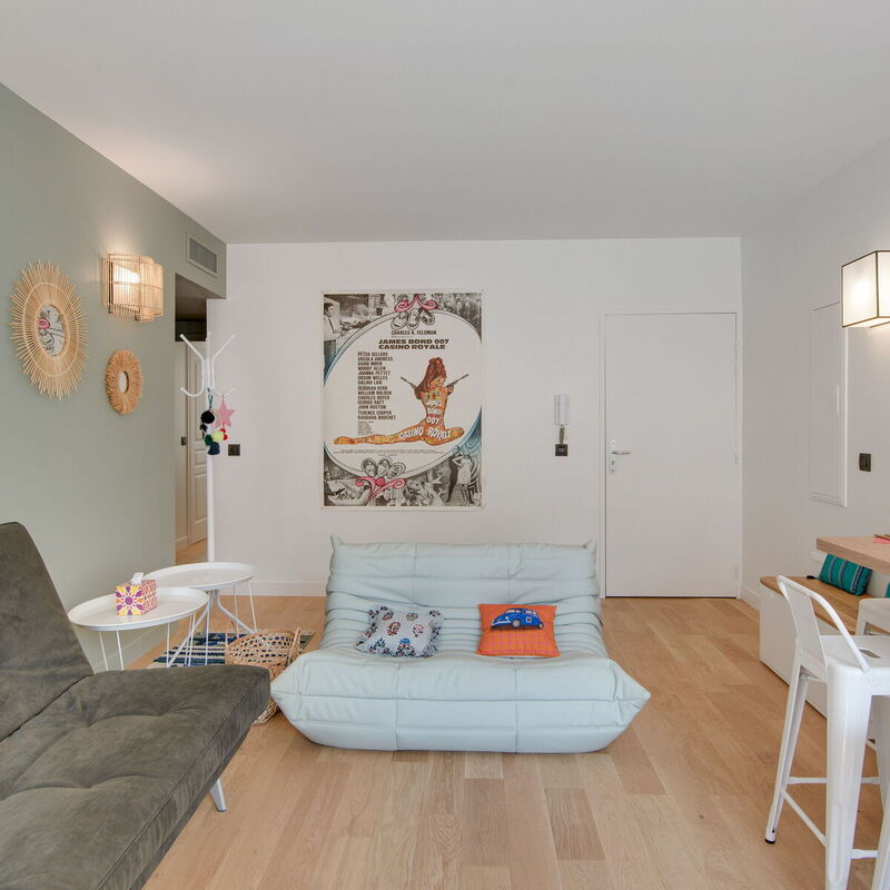 Gold Apartment Right On Famous Rue D'antibes!