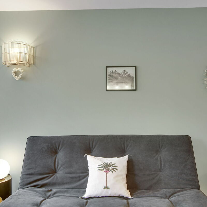 Gold Apartment Right On Famous Rue D'antibes!