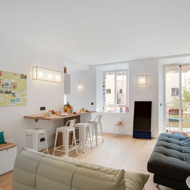 Gold Apartment Right On Famous Rue D'antibes!