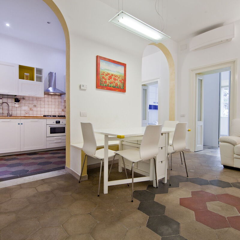 Valenziani: Salle à manger, Salon