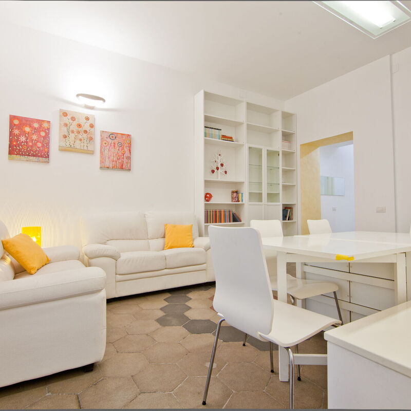 Valenziani: Salle à manger, Salon