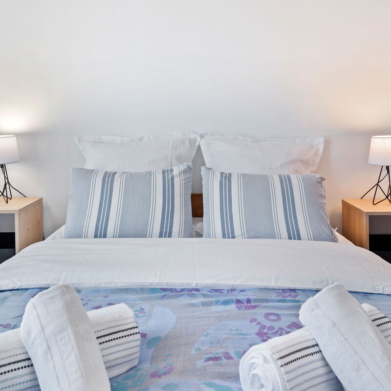 Les Jasmins Apartment: Bedroom