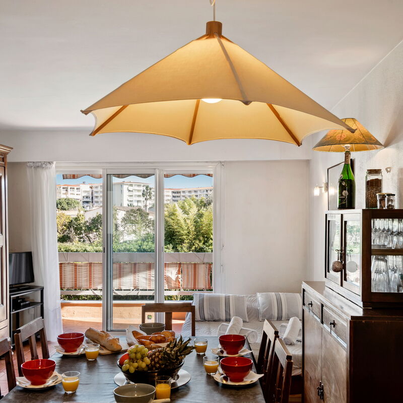 Les Jasmins Apartment: Dining Room, Living Room