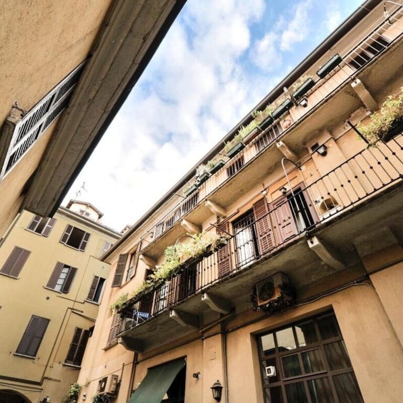 Vigevano: Autumn, Building Exterior