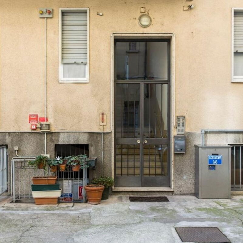 Pistrucci: Building Exterior, Main Entrance