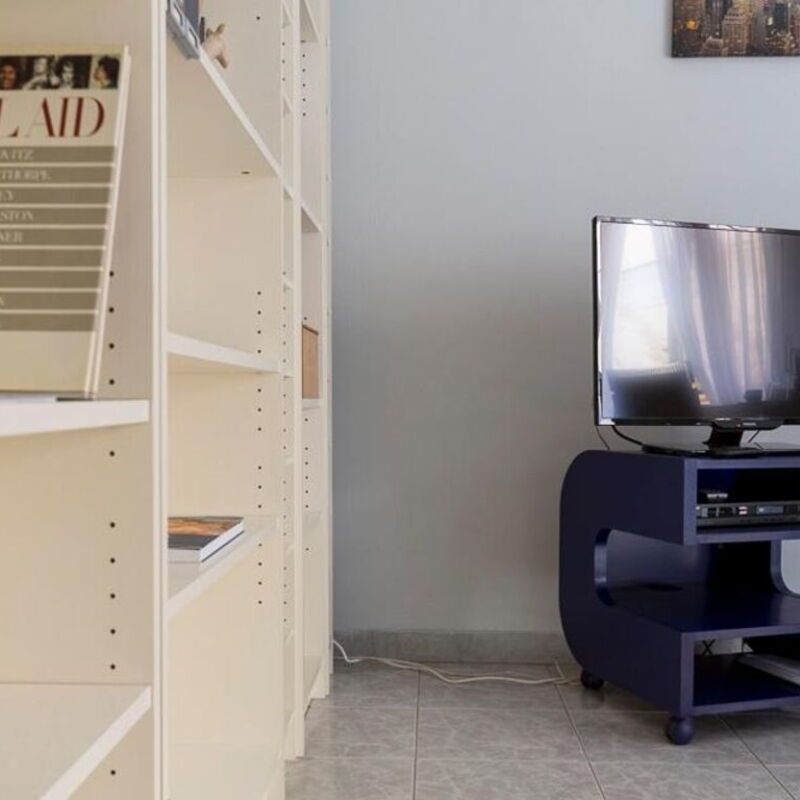 Alberti: Living Room