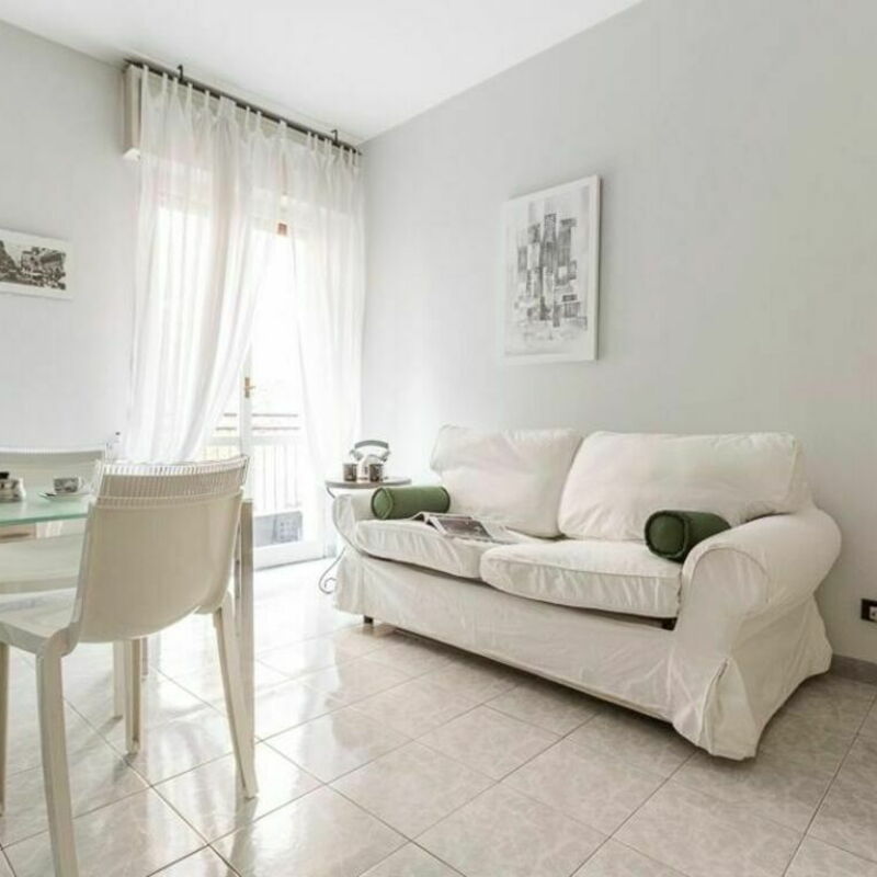 Alberti: Living Room