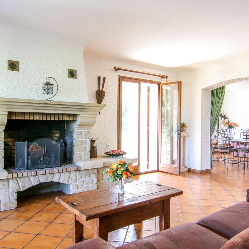 Villa Eden: Dining Room, Living Room