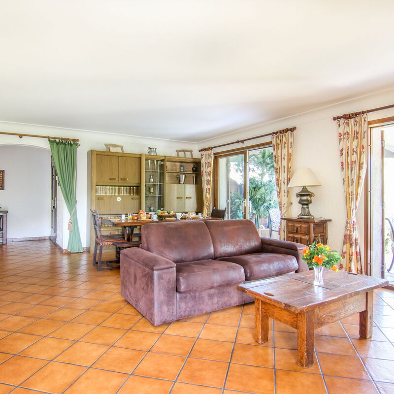 Villa Eden: Dining Room, Living Room
