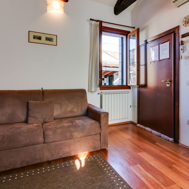 Ramo Venier: Cuisine, Salle à manger, Salon