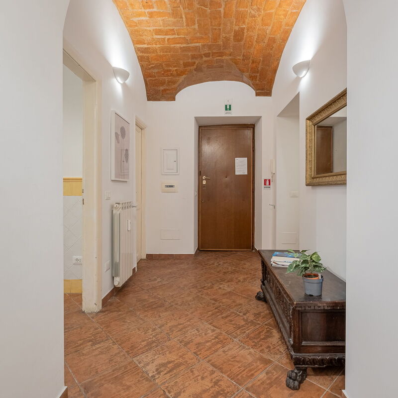 Merulana House: Entrée principale, Salle commune