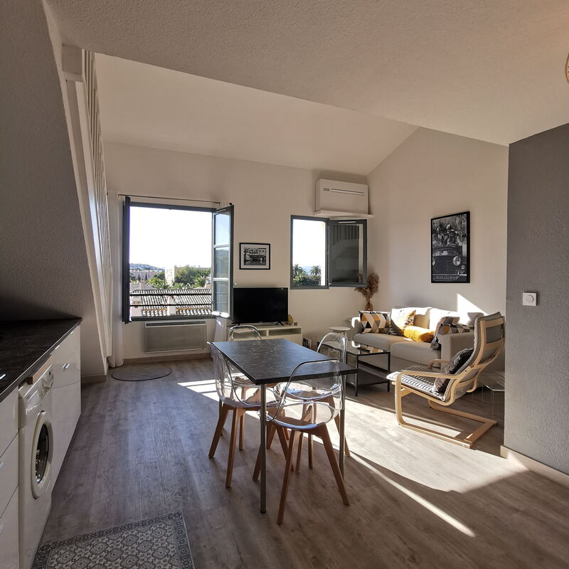 Saint Tropez City Loft: Salle à manger, Salon