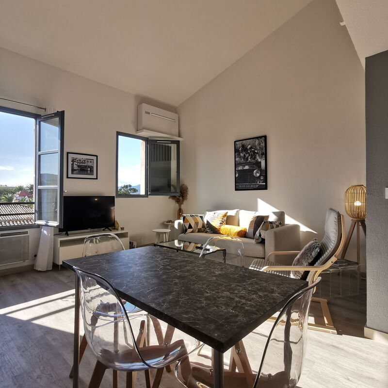 Saint Tropez City Loft: Salle commune, Salon, Vues