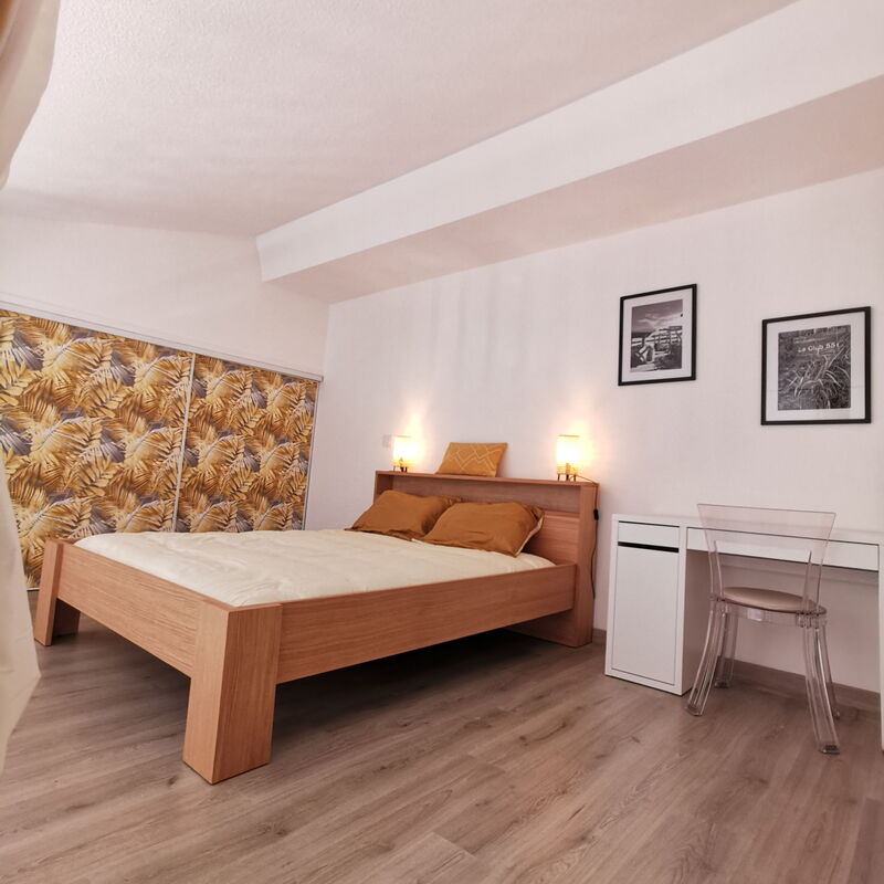 Saint Tropez City Loft: chambre à coucher