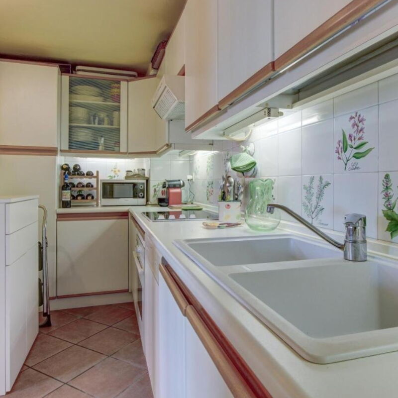 Villa Tobia Lake View Apartment: Kitchen