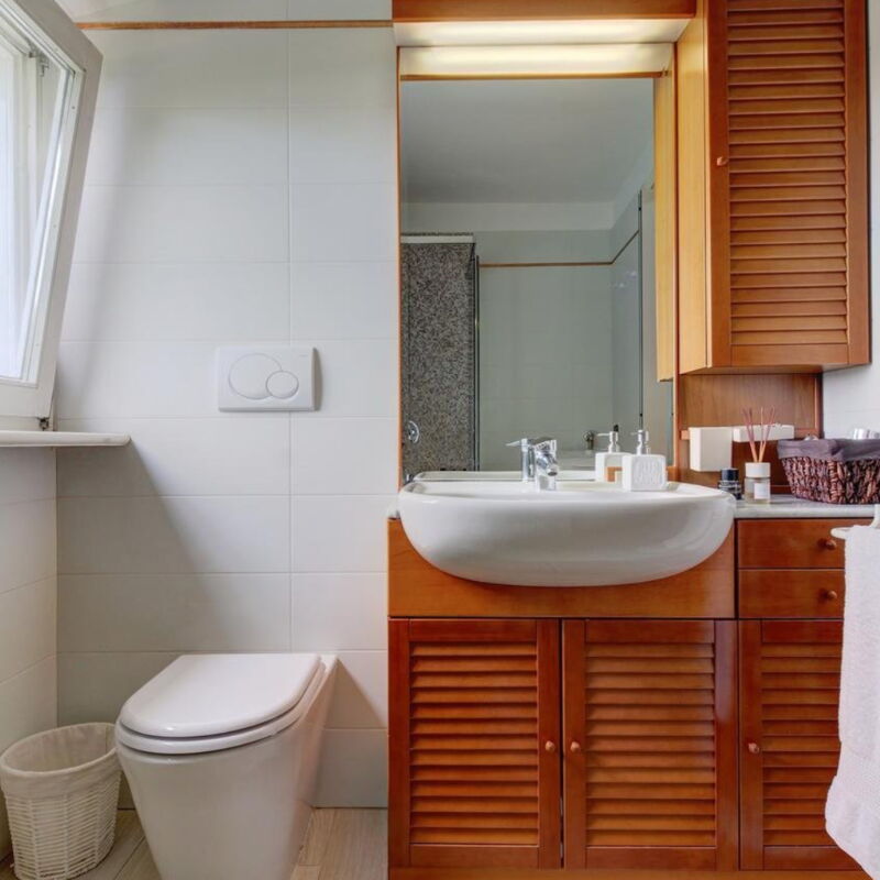 Villa Tobia Lake View Apartment: Bathroom