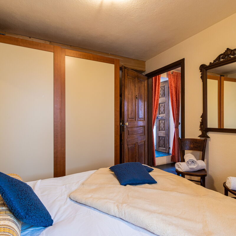 Relax Cottage In Vercana: Bedroom