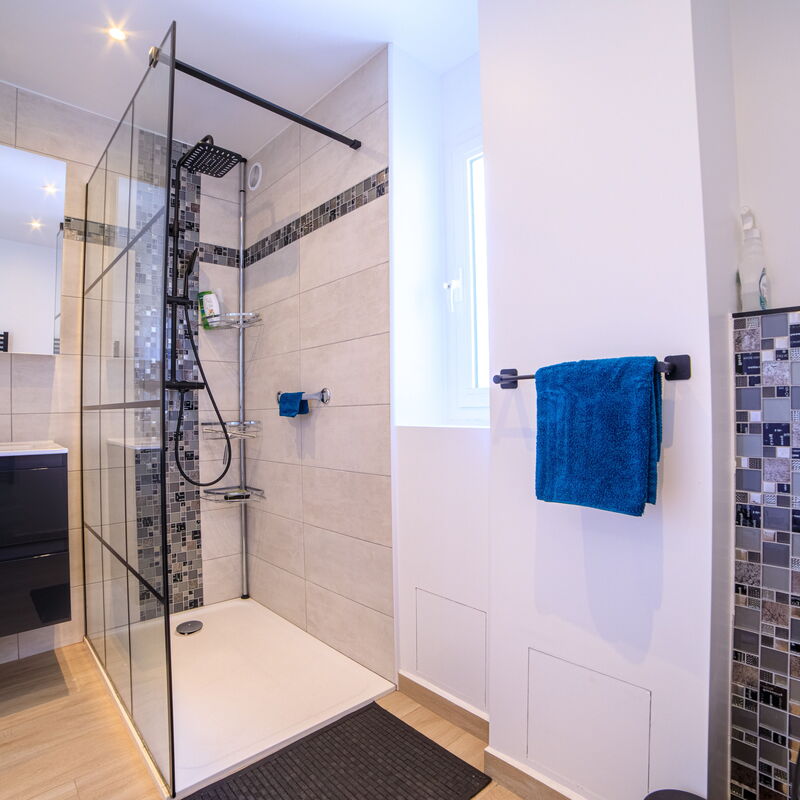 Duplex Avec Rooftop Et Vue Mer Panoramique: Salle de bain