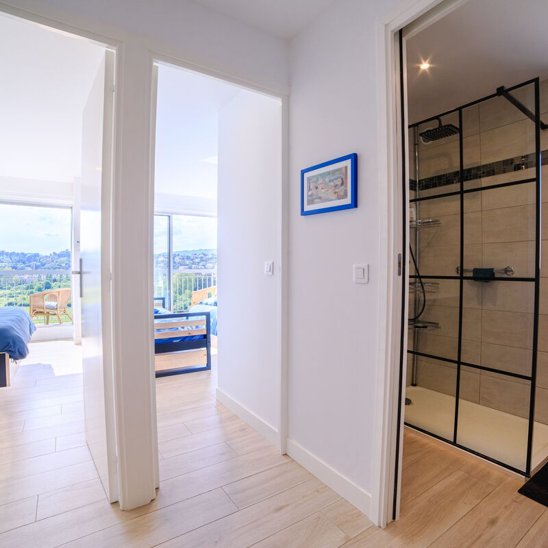 Duplex Avec Rooftop Et Vue Mer Panoramique: chambre à coucher, Salle de bain