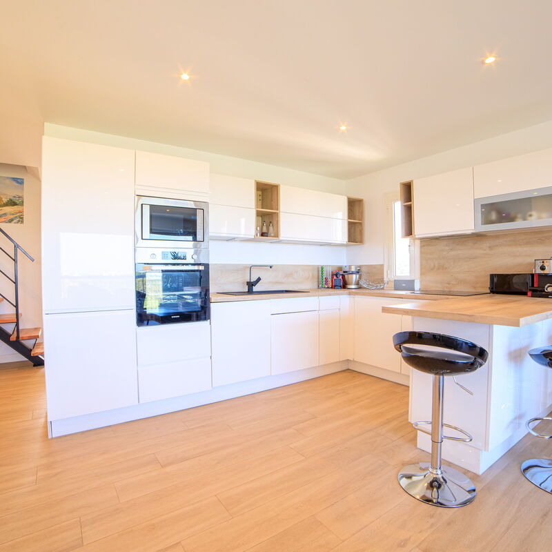 Duplex Avec Rooftop Et Vue Mer Panoramique: Cuisine