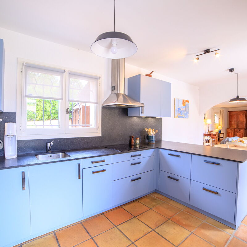 Villa Les Lauriers: Cuisine, Salle à manger, Salon