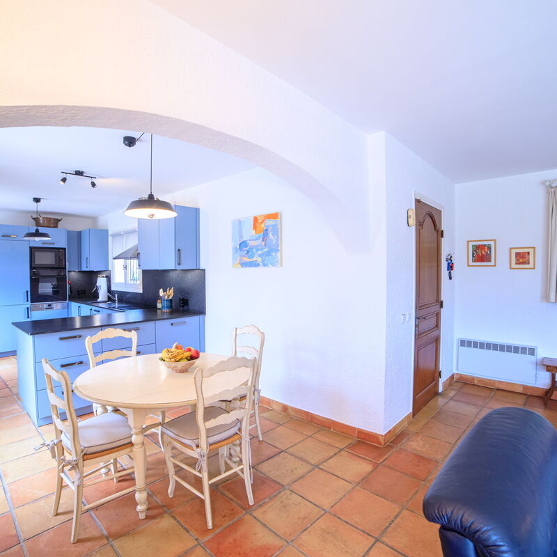 Villa Les Lauriers: Cuisine, Salle à manger, Salon