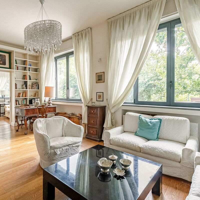 Conca Del Naviglio One Bedroom: Living Room