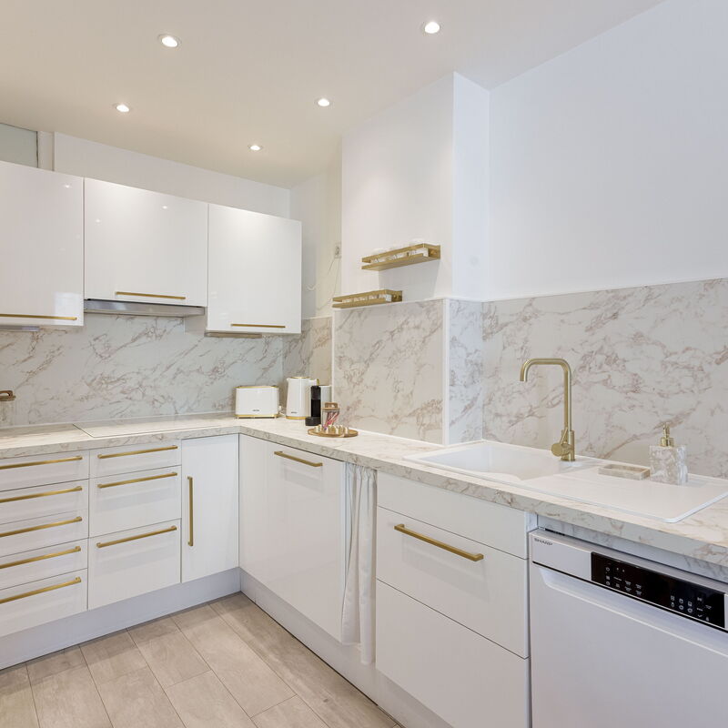 21 Rue Meynadier: Cucina