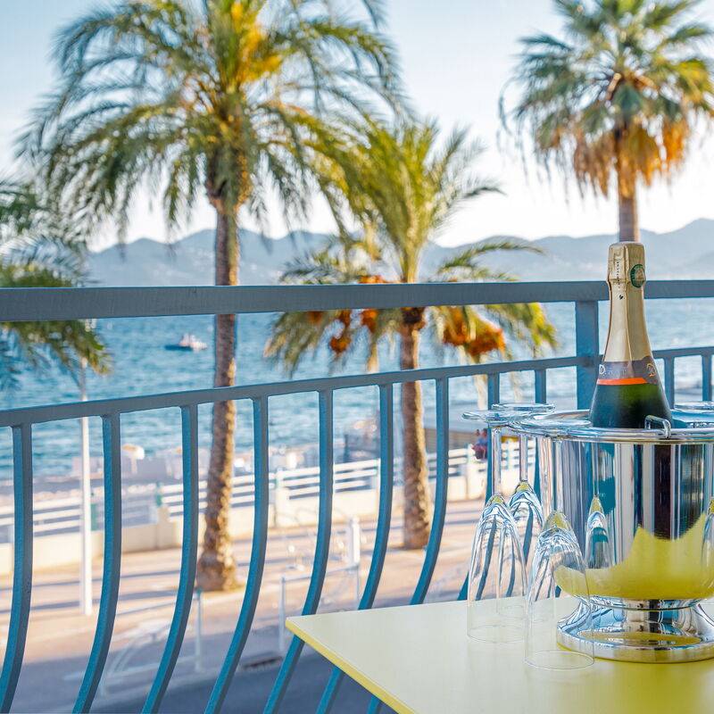 Bel Appartement Face à La Mer Près Du Centre: Vues