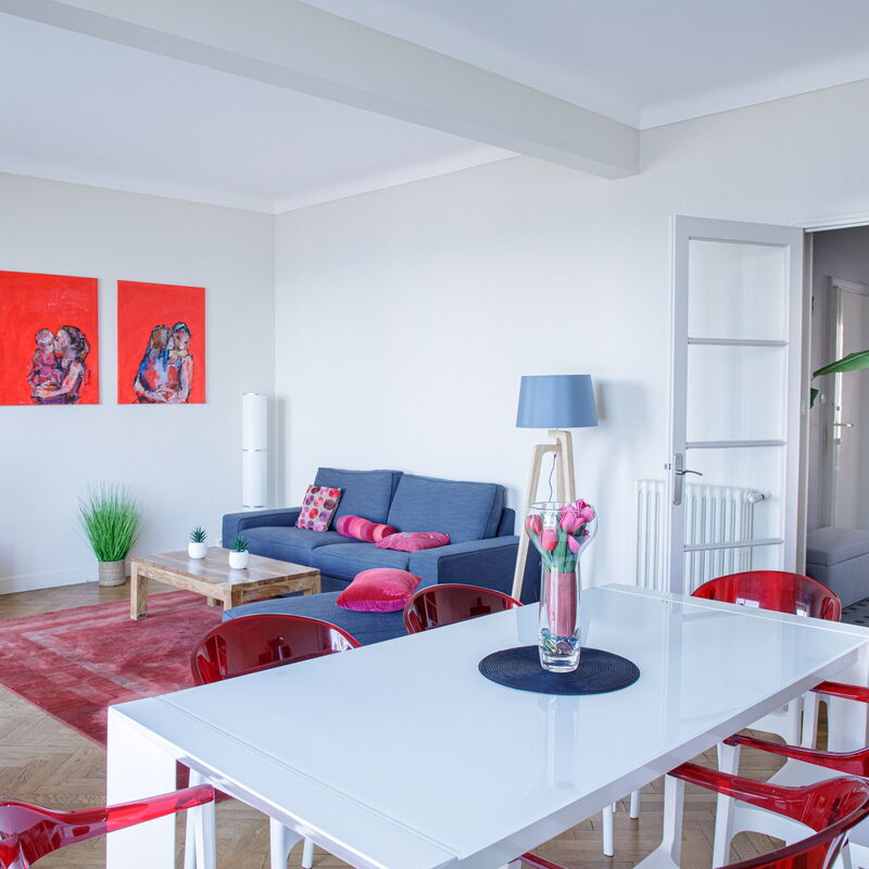 Bel Appartement Face à La Mer Près Du Centre: Salon